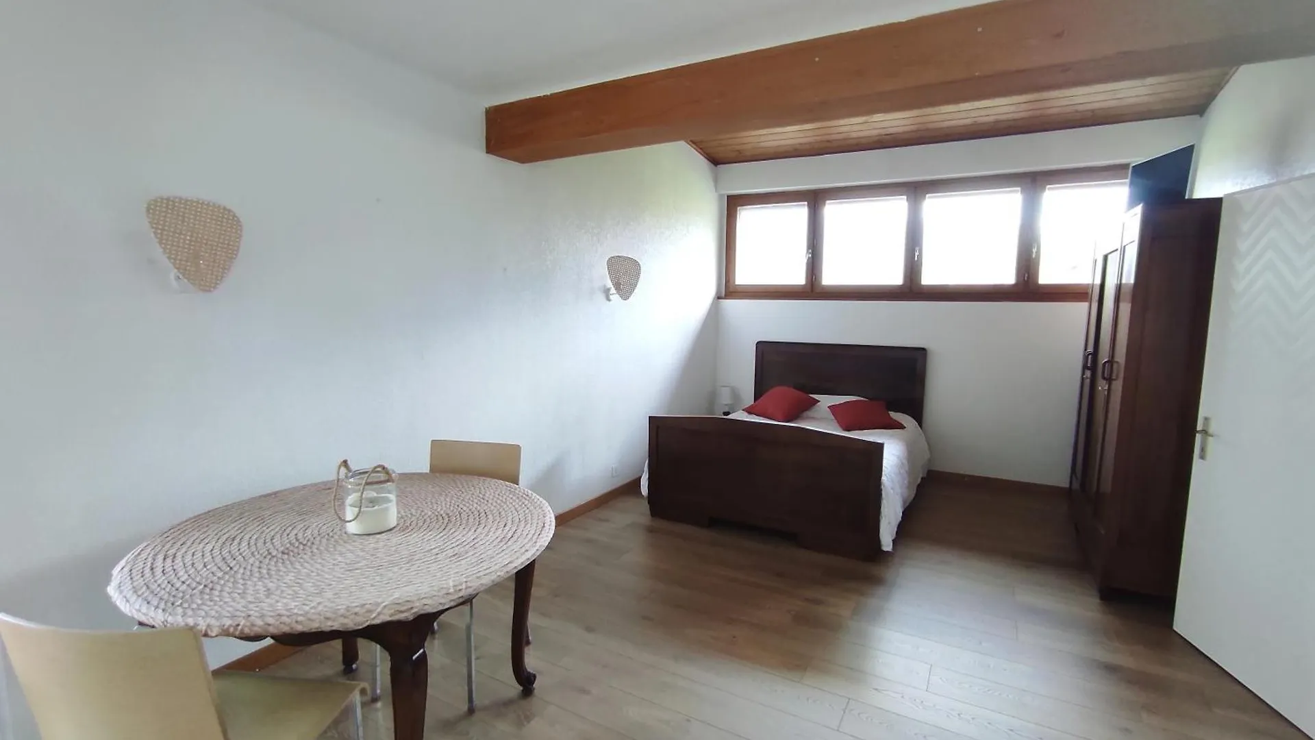 Appartement F1 En Maison Calme location